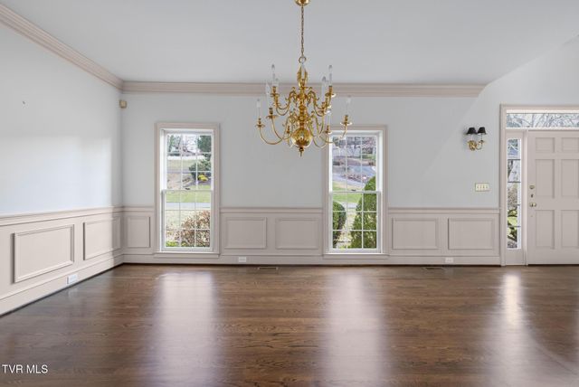 1221 Radcliffe Avenue, Kingsport, TN 37664