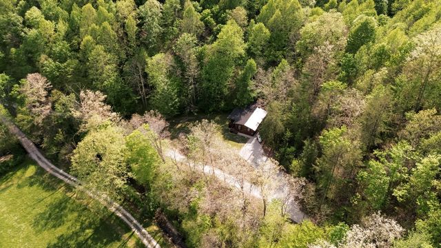 282 Major Wilhoit Road, Frenchburg, KY 40322