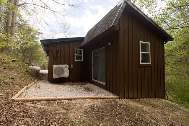 282 Major Wilhoit Road, Frenchburg, KY 40322