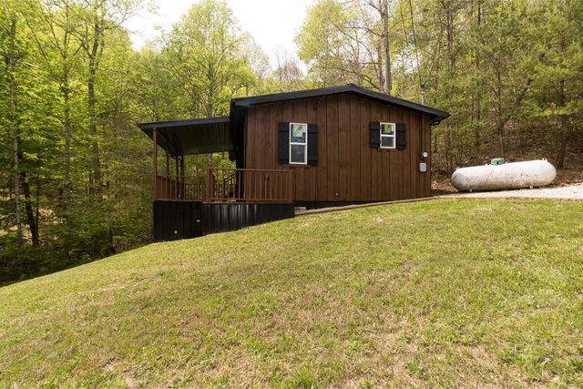 282 Major Wilhoit Road, Frenchburg, KY 40322