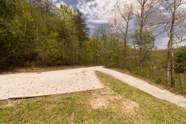 282 Major Wilhoit Road, Frenchburg, KY 40322