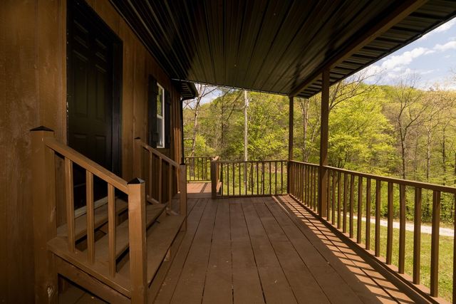 282 Major Wilhoit Road, Frenchburg, KY 40322