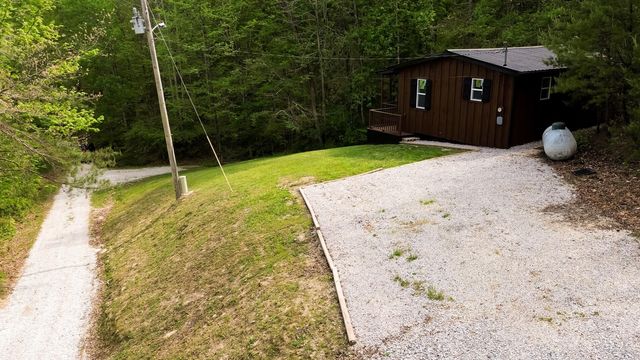 282 Major Wilhoit Road, Frenchburg, KY 40322