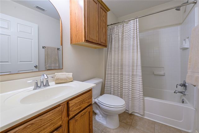 156 Whistlers Cove Road, Rockport, TX 78382