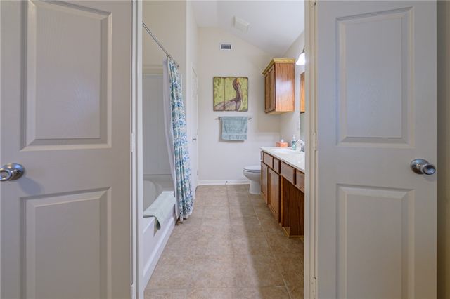 156 Whistlers Cove Road, Rockport, TX 78382