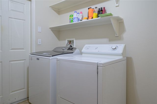 156 Whistlers Cove Road, Rockport, TX 78382