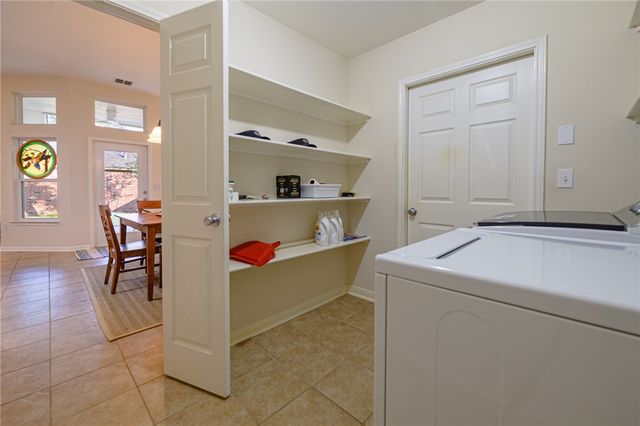 156 Whistlers Cove Road, Rockport, TX 78382