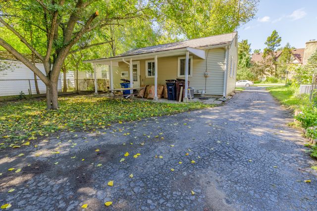 895 Starwick Drive, Ann Arbor, MI 48105