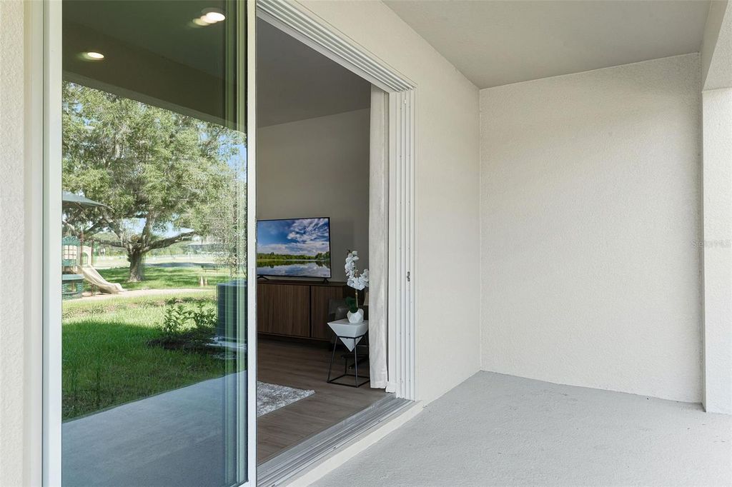 Image 15 of property listing at 14385 CANVAS STREET, Orlando, FL 32824