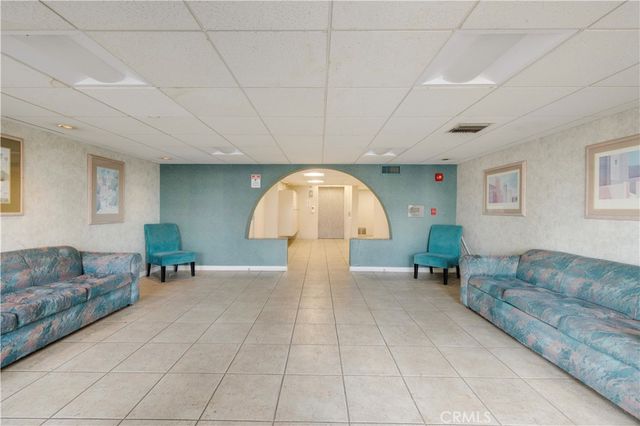 7211 Cozycroft 19, Winnetka, CA 91306