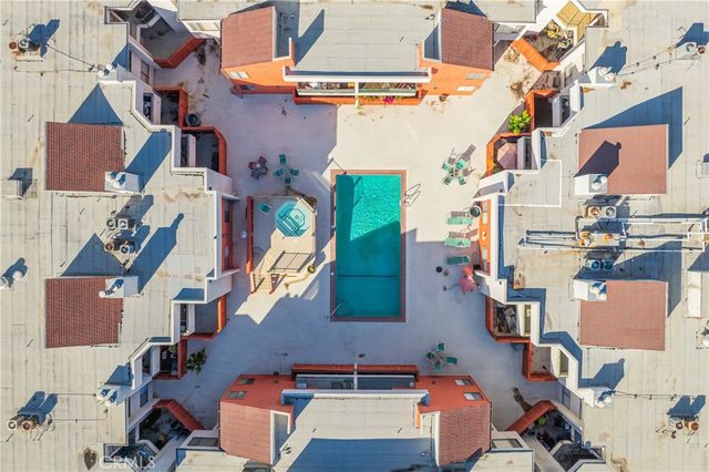 7211 Cozycroft 19, Winnetka, CA 91306