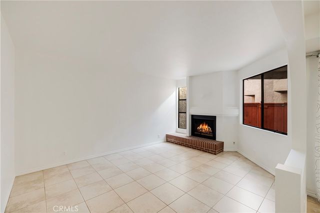 7211 Cozycroft 19, Winnetka, CA 91306