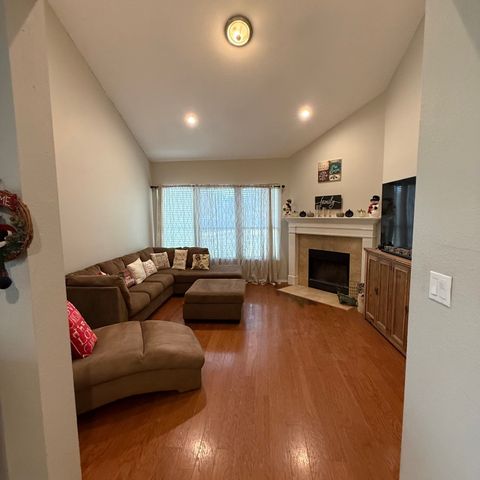 2011 New Braunfels, Forney, TX 75126