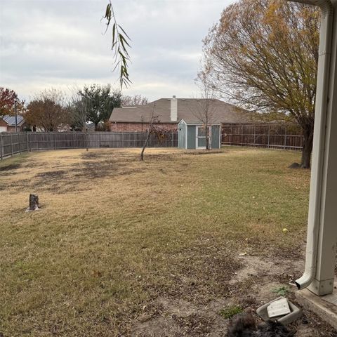 2011 New Braunfels, Forney, TX 75126