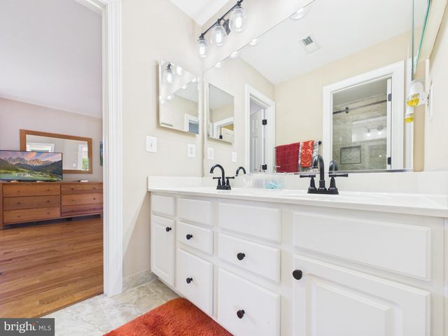 5 SMALL BEAR CT, Stafford, VA 22556