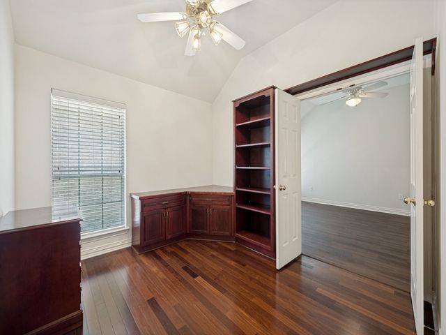9703 Raven Lane, Irving, TX 75063
