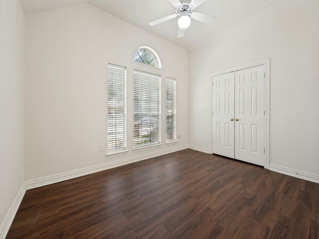 9703 Raven Lane, Irving, TX 75063