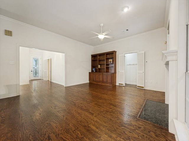 9703 Raven Lane, Irving, TX 75063