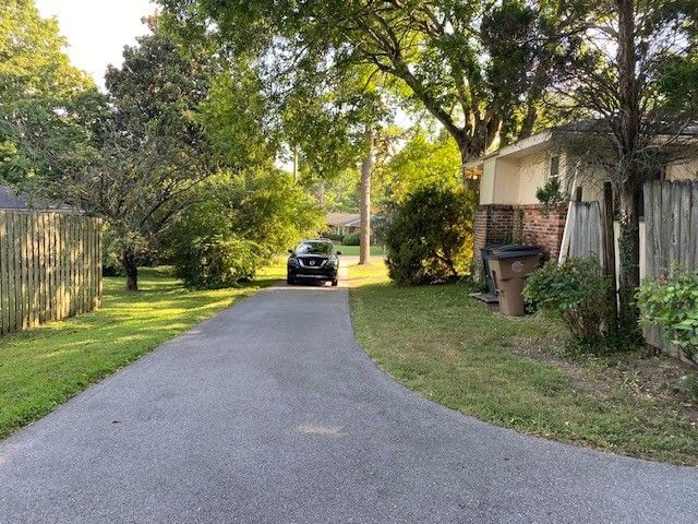 472 Manley Dr, Nashville, TN 37220