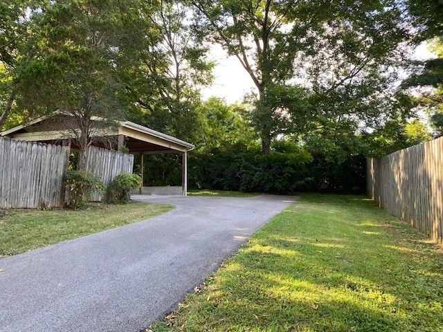 472 Manley Dr, Nashville, TN 37220