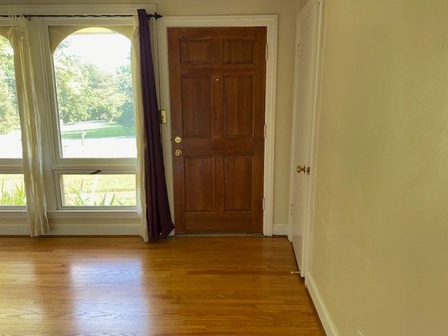 472 Manley Dr, Nashville, TN 37220