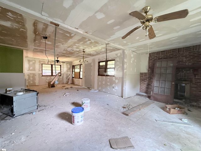 104 Cabot Court, Spartanburg, SC 29306