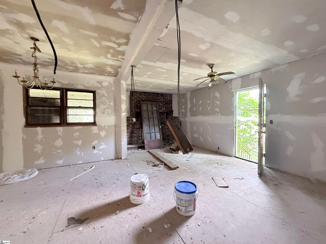 104 Cabot Court, Spartanburg, SC 29306