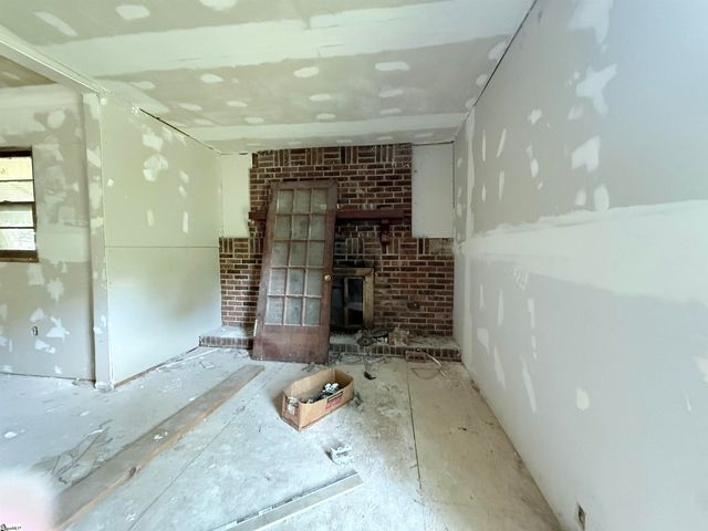 104 Cabot Court, Spartanburg, SC 29306