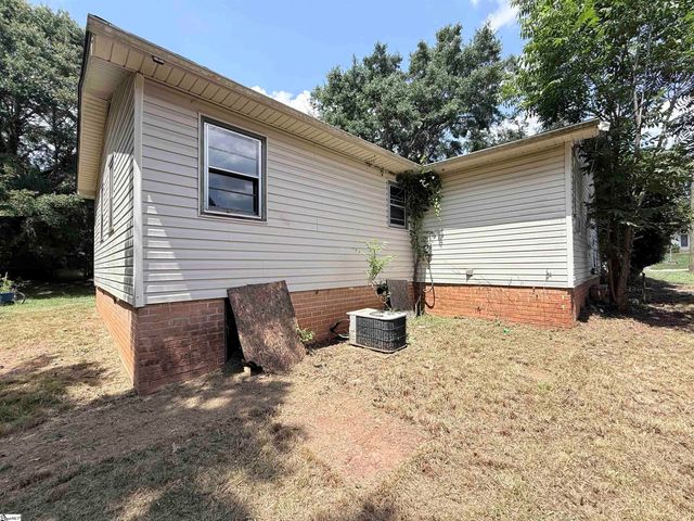 104 Cabot Court, Spartanburg, SC 29306