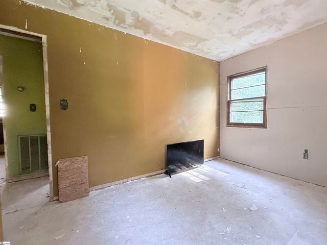 104 Cabot Court, Spartanburg, SC 29306