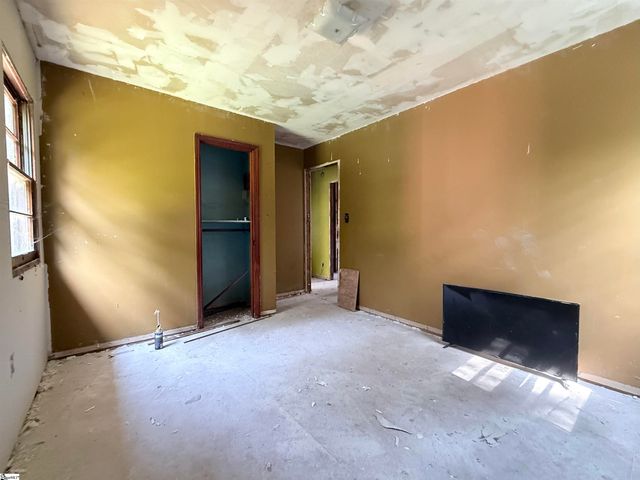 104 Cabot Court, Spartanburg, SC 29306