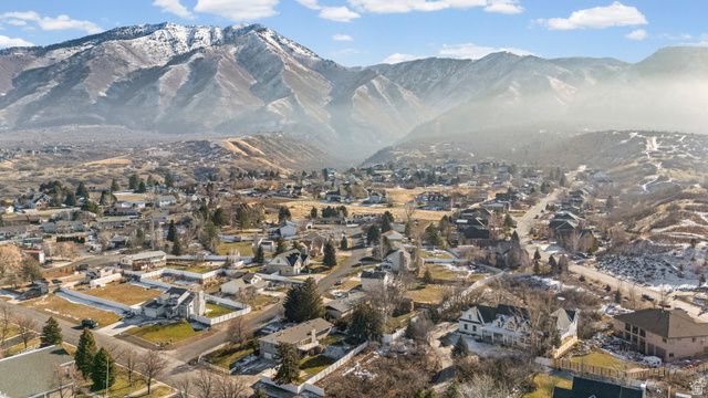 44 S ASTOR LN, Elk Ridge, UT 84651