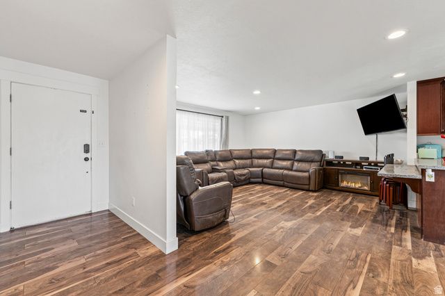 44 S ASTOR LN, Elk Ridge, UT 84651