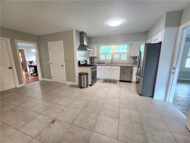 8 Highland Lane, Cartersville, GA 30120