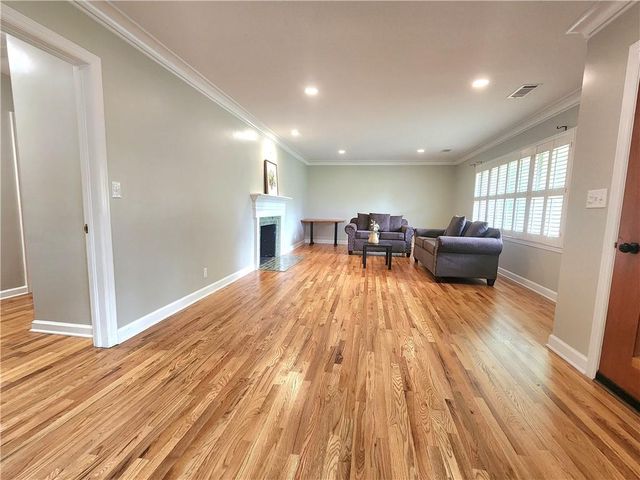 8 Highland Lane, Cartersville, GA 30120