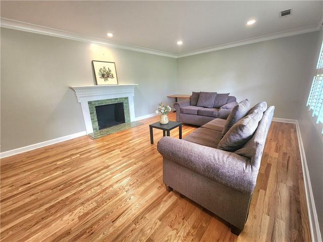 8 Highland Lane, Cartersville, GA 30120