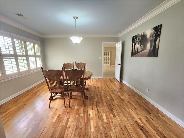 8 Highland Lane, Cartersville, GA 30120