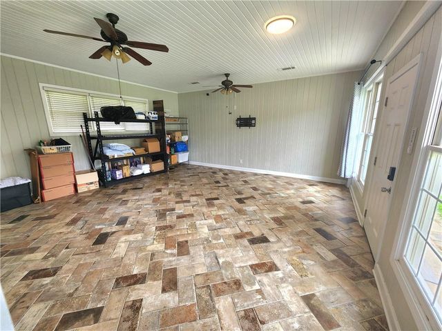 8 Highland Lane, Cartersville, GA 30120