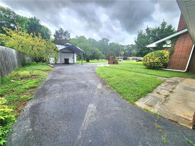 8 Highland Lane, Cartersville, GA 30120