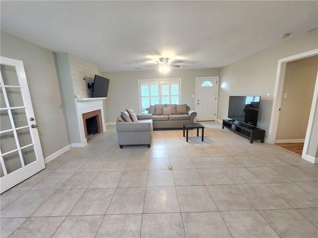 8 Highland Lane, Cartersville, GA 30120