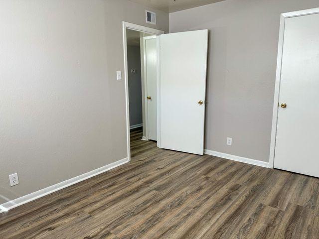 2102 5th Avenue N 7, Texas City, TX 77590