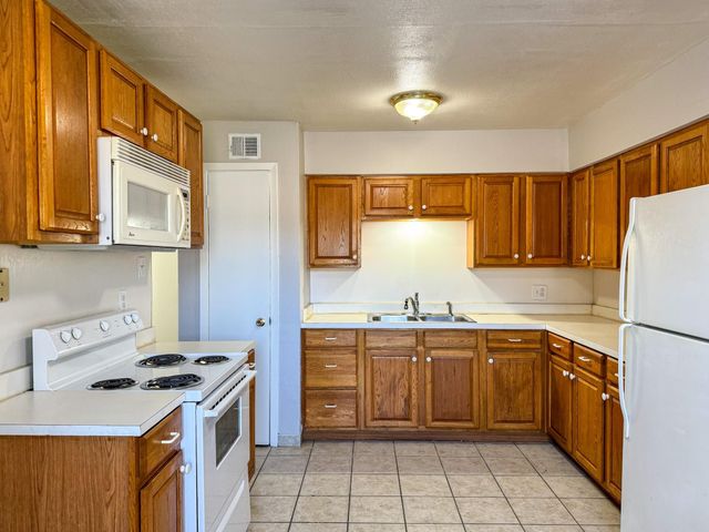 2102 5th Avenue N 7, Texas City, TX 77590
