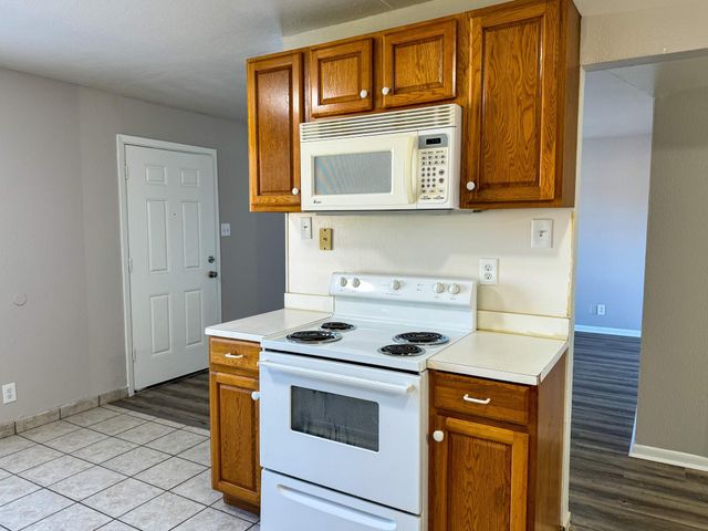 2102 5th Avenue N 7, Texas City, TX 77590