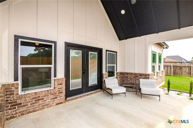 109 Luke Court, Victoria, TX 77904