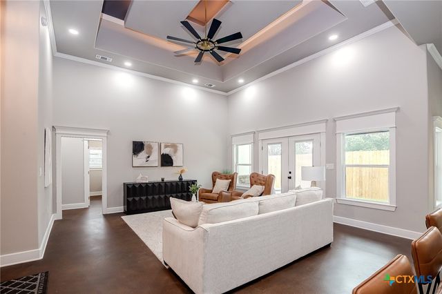 109 Luke Court, Victoria, TX 77904