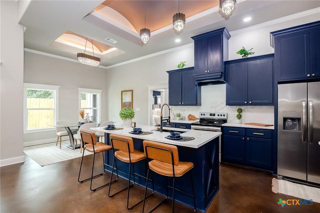 109 Luke Court, Victoria, TX 77904