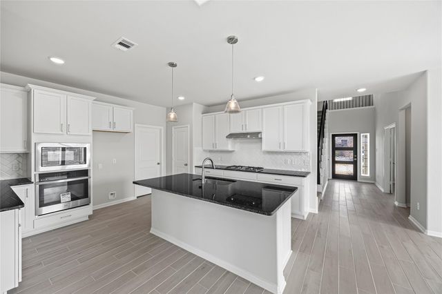 648 Canadian Trail, Dayton, TX 77535