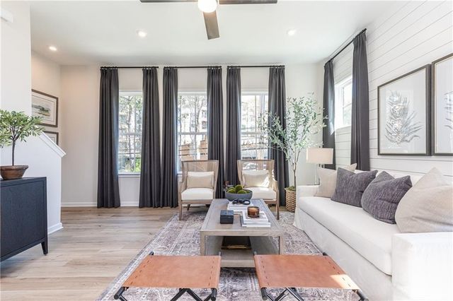 978 Bibbs Circle 16, Atlanta, GA 30318