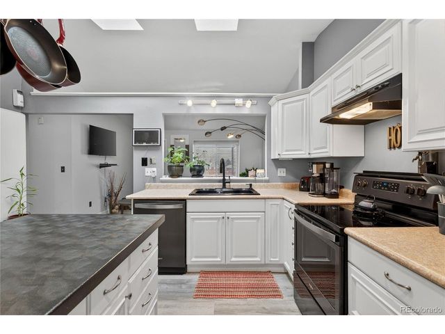 4890 S Holland Ct, Littleton, CO 80123