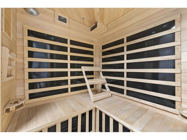 4890 S Holland Ct, Littleton, CO 80123